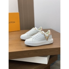 Louis Vuitton Low Shoes